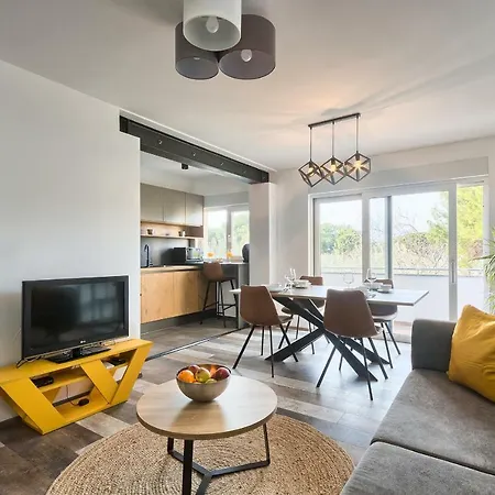 Rose Apartment