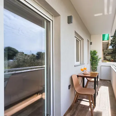Rose Apartment